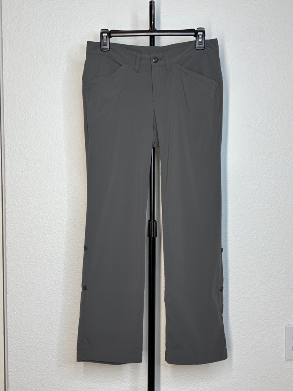 Eddie Bauer Women's Stretch Nylon Travel Pants Roll Up Button Tab in Gray